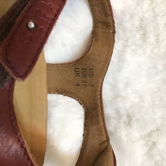 Taos Flower Heeled Sandal - Picture 11 of 11